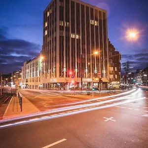https://henri-hotel-dusseldorf-downtown.dusseldorf-hotel.net